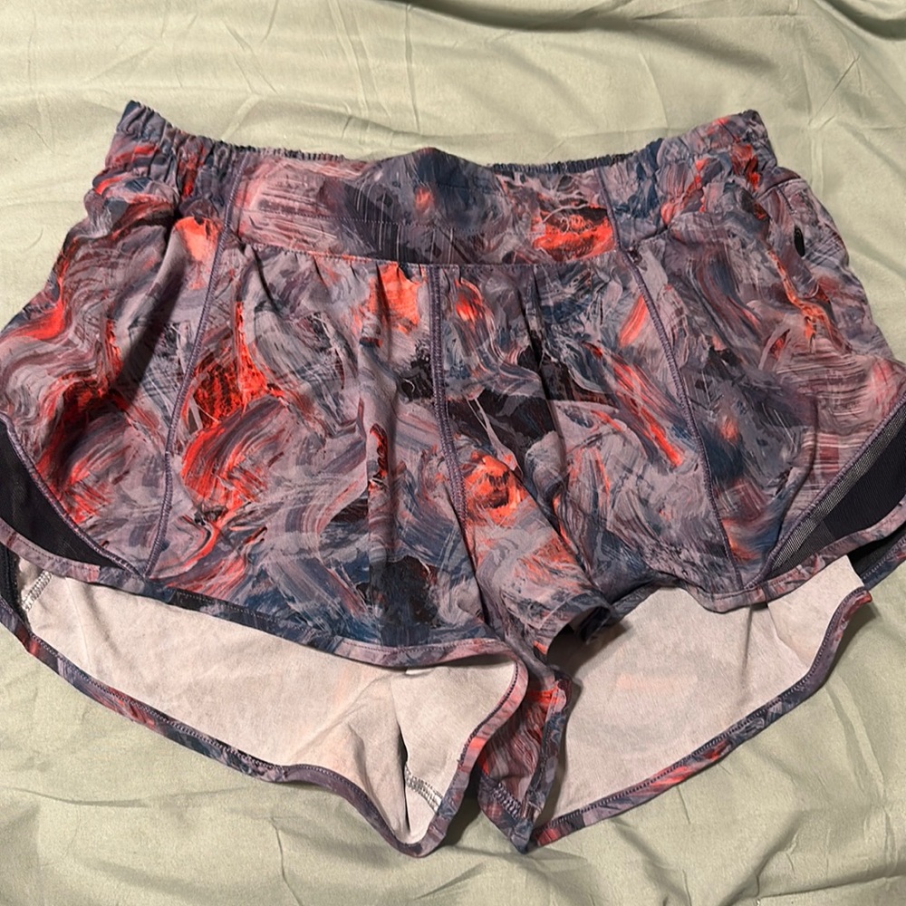 Lululemon hotty hots 2.5